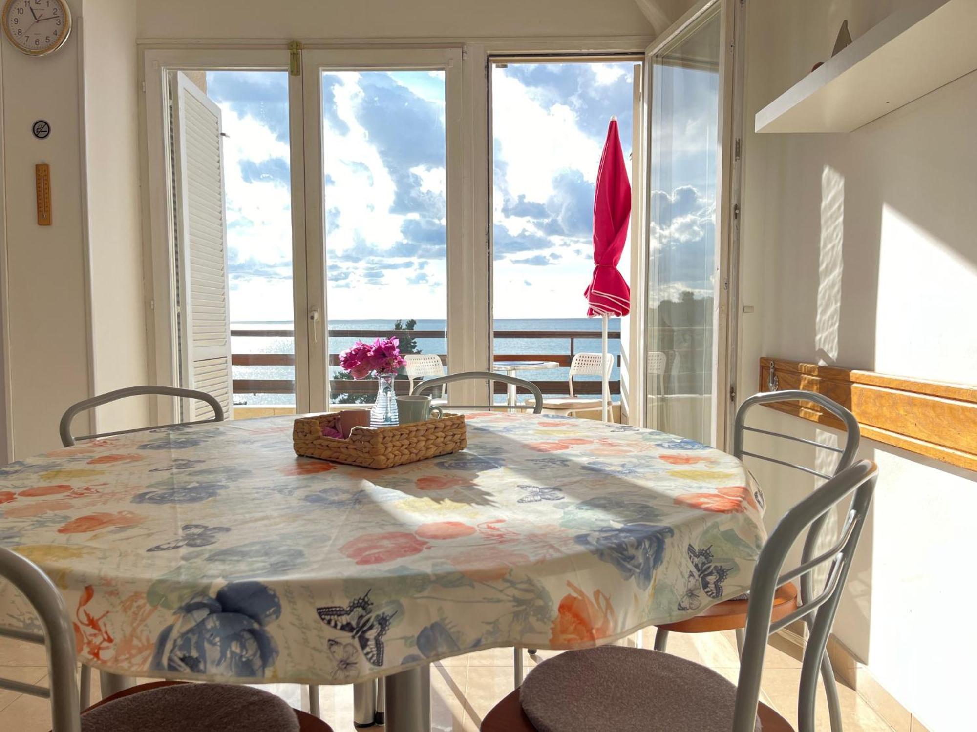 Apartmán Marijana Mit Meerblick